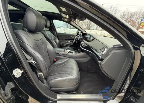 2018 Mercedes-Benz S Mercedes-Maybach S560 4Matic z USA, uszkodzony, nr VIN WDDUX8GB2JA351299